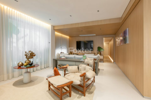 Image 21 - 1032211