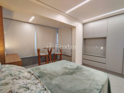 Image 7 - 1032232