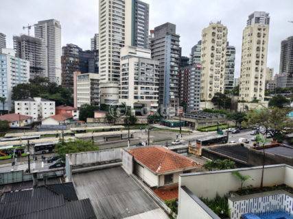 Image 4 - 1032232