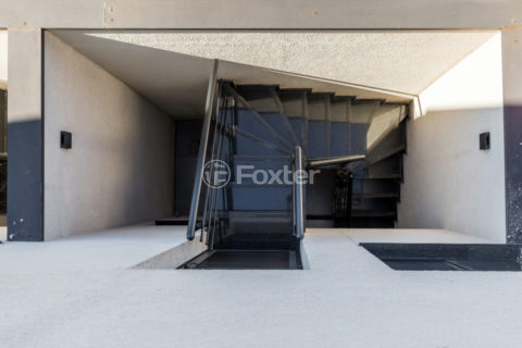 Image 42 - 1032241