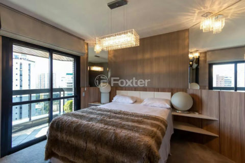 Image 40 - 1032245