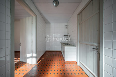 Image 44 - 1032256