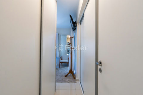 Image 33 - 1032272