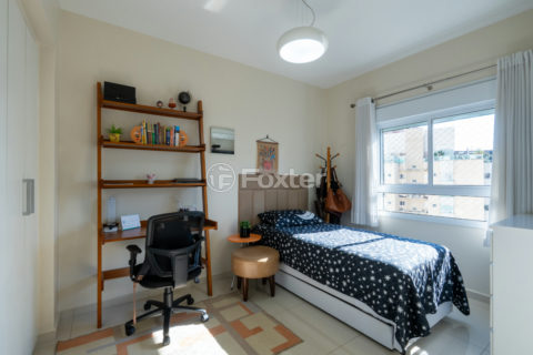 Image 42 - 1032272