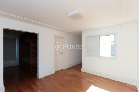 Image 38 - 1032274