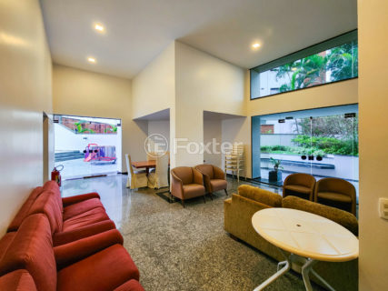Image 37 - 1032296