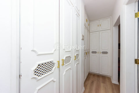 Image 22 - 1032296