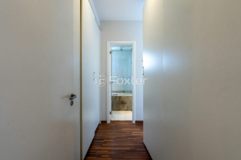 Image 33 - 1032298