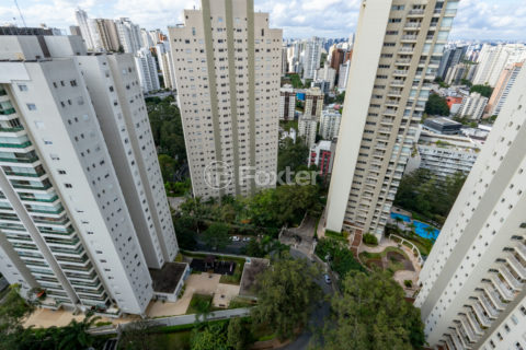 Image 19 - 1032298