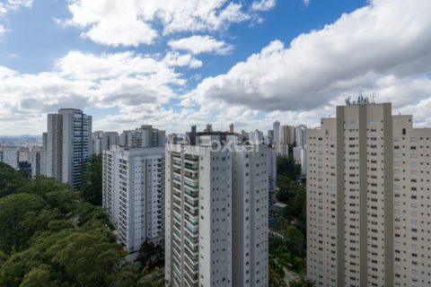 Image 18 - 1032298