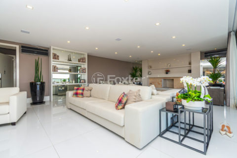 Image 15 - 1032309