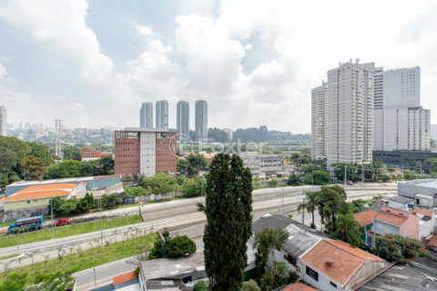 Image 20 - 1032320