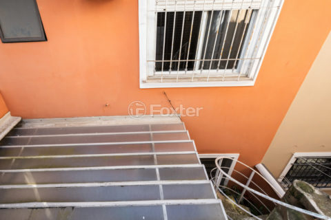 Image 42 - 1032356