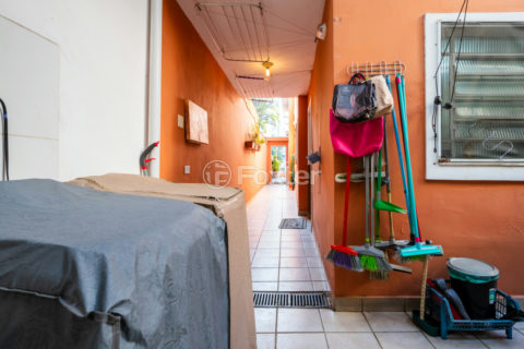 Image 30 - 1032356
