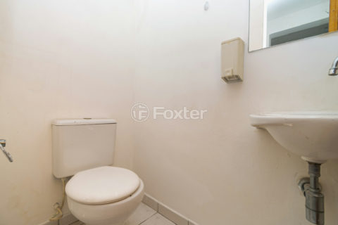 Image 11 - 1032357