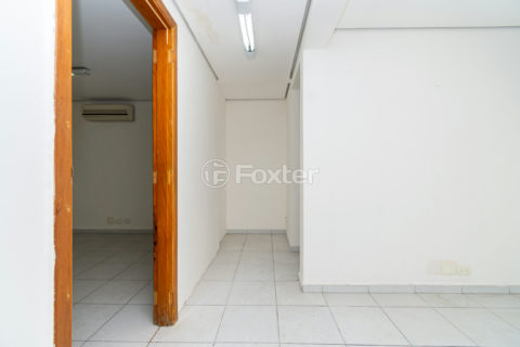Image 7 - 1032357