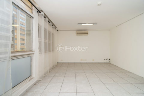 Image 9 - 1032357