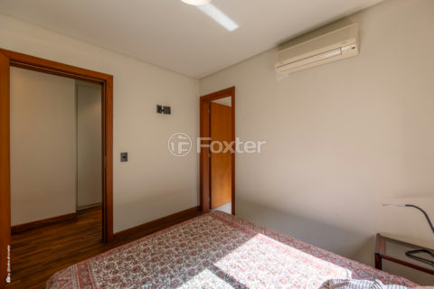 Image 71 - 1032363