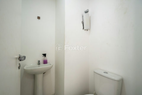 Image 11 - 1032377
