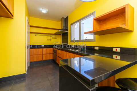 Image 37 - 1032389
