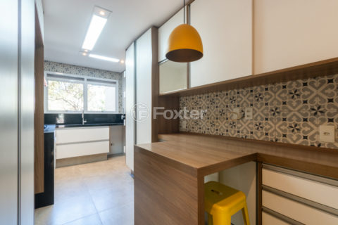 Image 49 - 1032412
