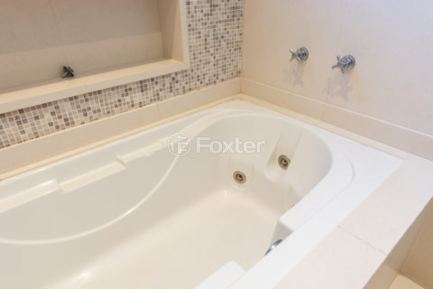 Image 40 - 1032412