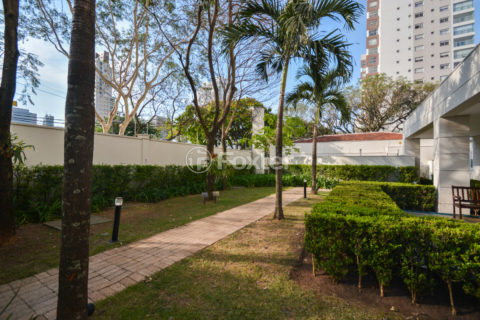 Image 77 - 1032412