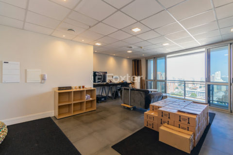 Image 10 - 1032435