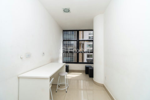Image 19 - 1032437