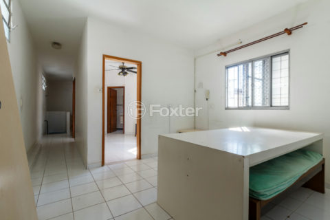 Image 37 - 1032458