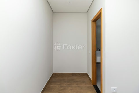 Image 20 - 1032485