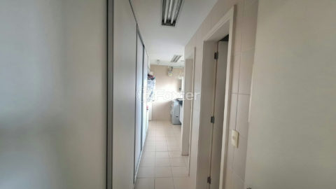 Image 37 - 1032499