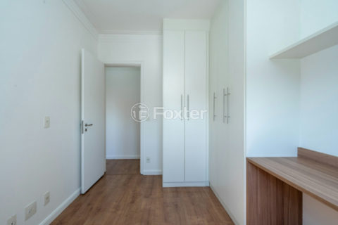 Image 26 - 1032571