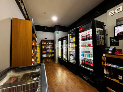 Image 6 - 1032577