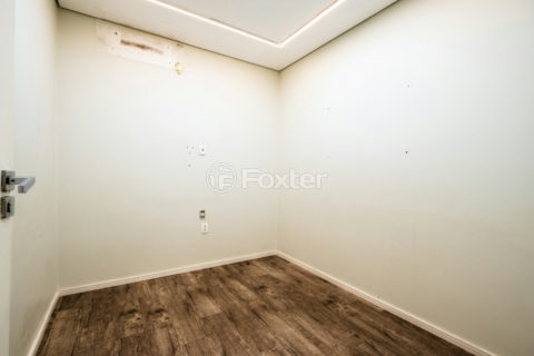 Image 38 - 1032588