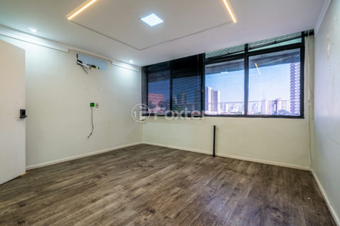 Image 30 - 1032588
