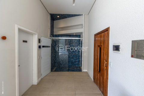 Image 37 - 1032605