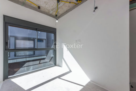Image 21 - 1032613