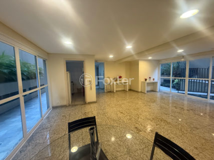 Image 37 - 1032619