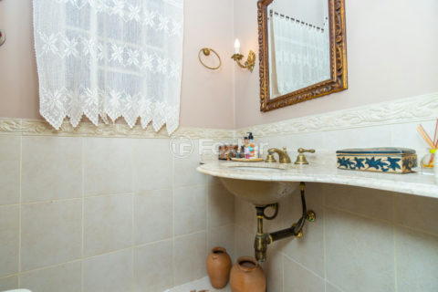 Image 11 - 1032621