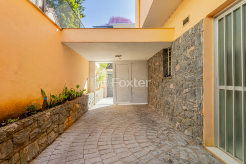 Image 21 - 1032630