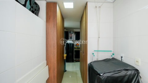 Image 39 - 1032632