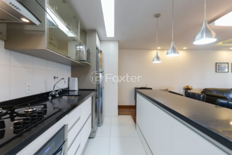 Image 4 - 1032642