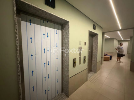 Image 34 - 1032663
