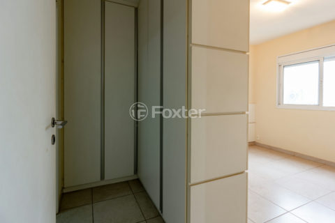 Image 11 - 1032674