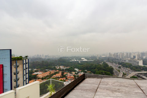 Image 33 - 1032674