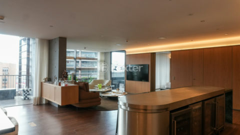 Image 62 - 1032678