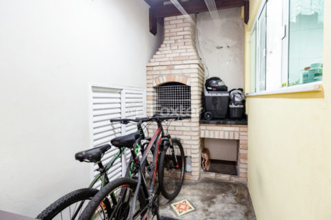 Image 32 - 1032698