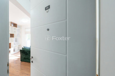 Image 21 - 1032703