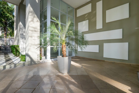 Image 37 - 1032703